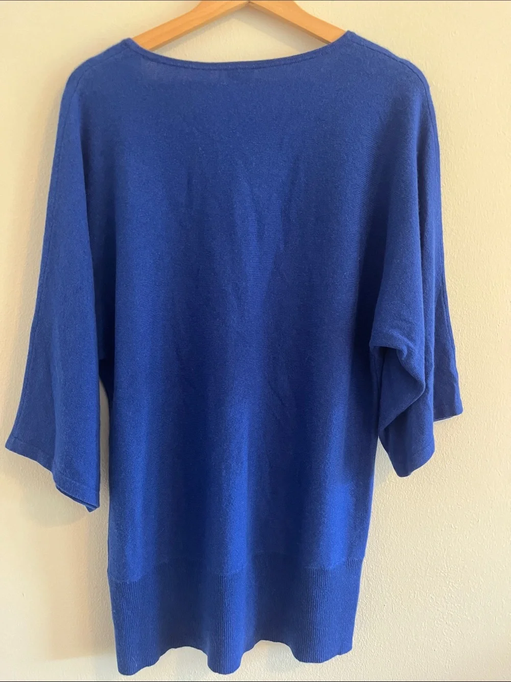 Women's Cashmere Scoop Neck Knit Sweater in Royal Blue